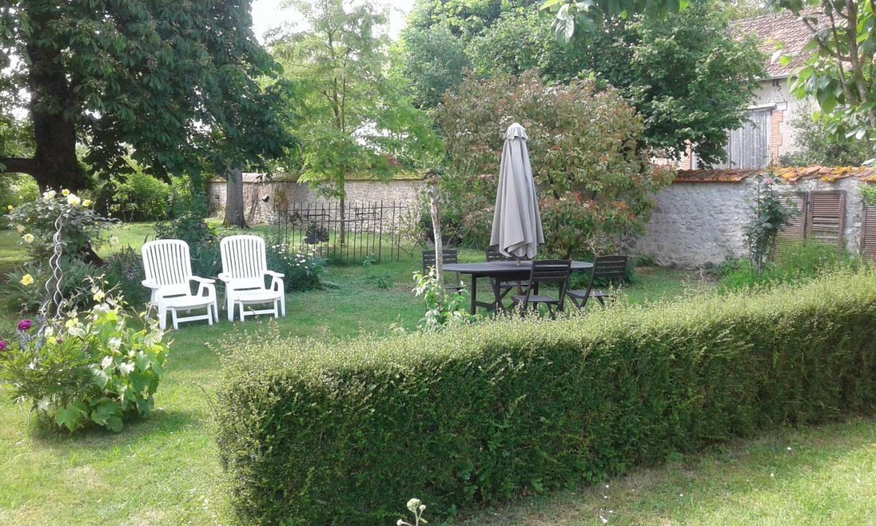 Une Maison A La Campagne Beaune-la-Rolande Eksteriør bilde